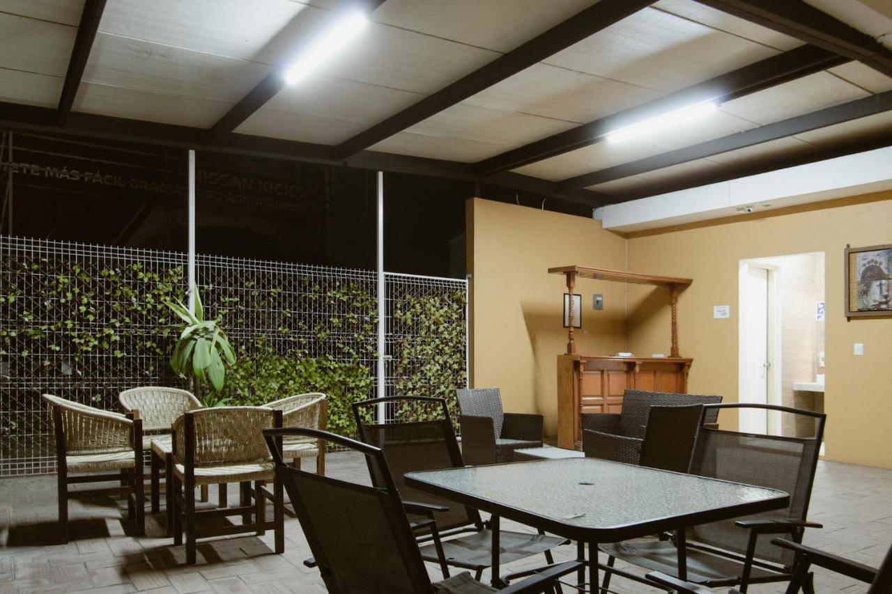 Hotel Guiva Aeropuerto Oaxaca 外观 照片